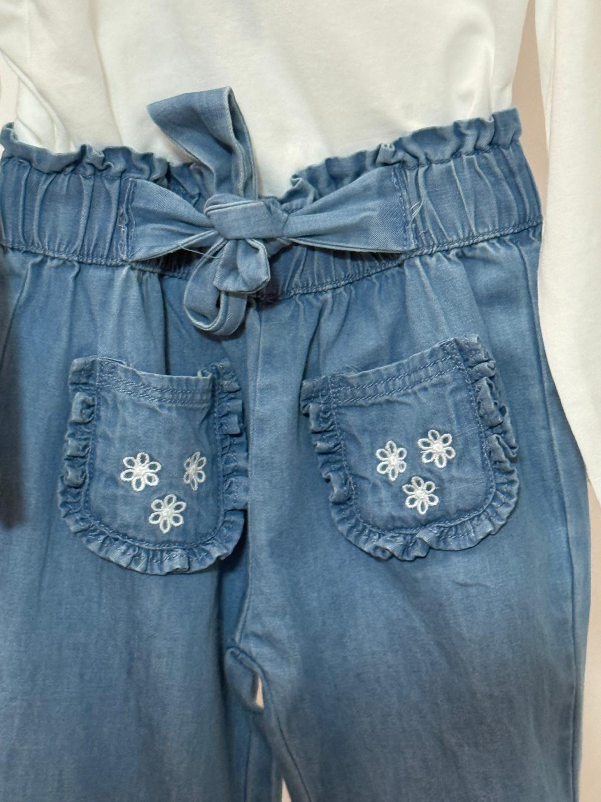 T-shirt e jeans