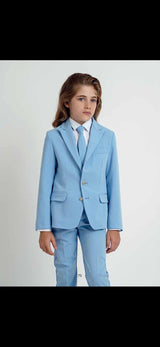 Completo bimbo elegante